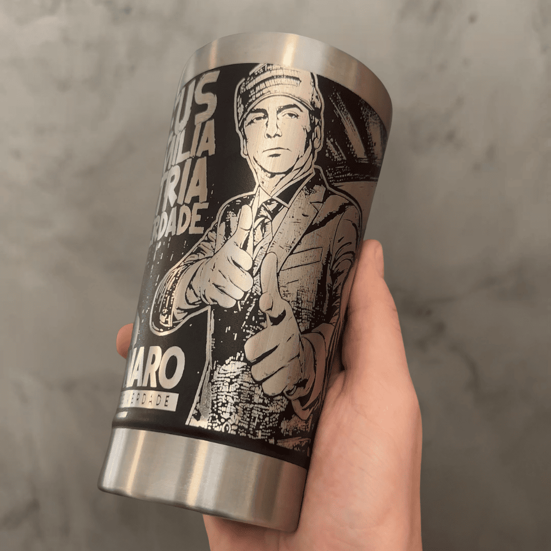 Mito Patriota #01 – Copo Térmico Preto Personalizado 360° a Laser + Brinde